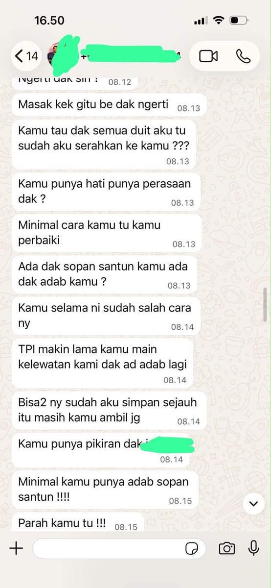 ciciantika999's tweet photo. Cerita kemarin aku ngambil uang suami, karna aku mau masak subuh2 bahan2 ngk ada, ngk ada pegang uang cash, jdi aku ambillah uangnya , karna aku pergi kerja pagi dianya bangun siang jd ngk sempat ngomong, 
Tp respon dia langsung maki2 tanpa tanya dulu, baca chat dri dia jdi sedih banget .ketika dia ambil uang dri dompetku tanpa sepengetahuan ku ngk pernah aku maki2 pasti aku tanya dulu buat apa
Kira2 salah aku kah?
cc: ka6813272