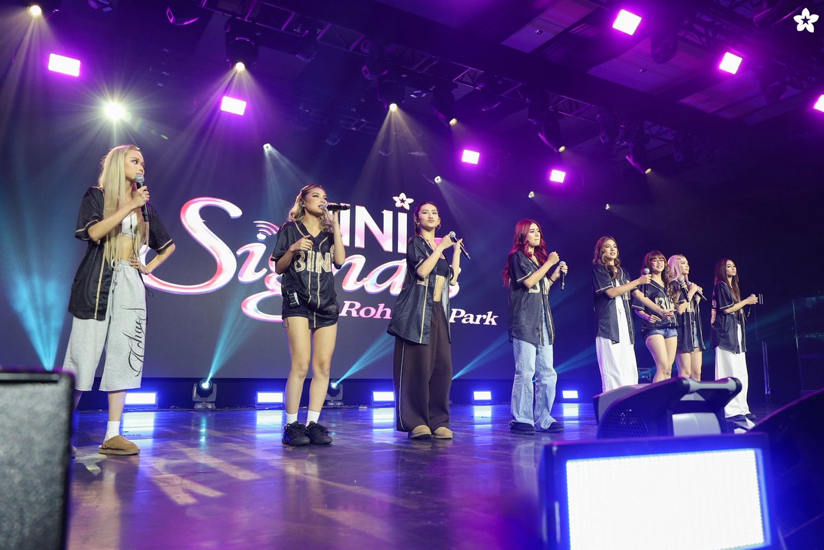 BINI_ph's tweet photo. Soundcheck? DONE!🎤 Signal? LOCKED!📡 BINI? READY TO GOOOOO!🌸

Time to turn up the energy! Kita-kits sa pre-show!😉

#BINI #BINI_SIGNALS_WORLDTOUR_2026 #BINI_SIGNALS_ROHNERTPARK https://t.co/8BRMEuSnKT