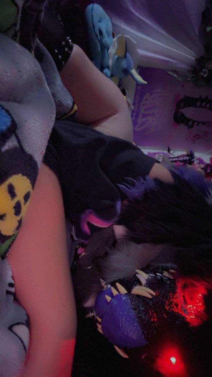 DumbpupXb's tweet photo. Ooooo you wanna buy from my kofi so baaaddd oooooo 😵‍💫 (link in bio ✨🖤) #furry #nsfwtwtًً #MDNI #NSFW #fursuit #altfurrygirl #furryfandom https://t.co/bbTYNcXmRr