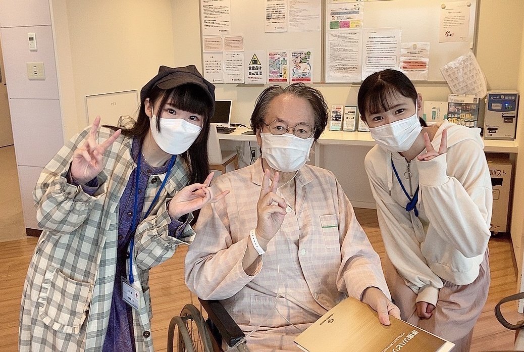 tanaka_kero_mg's tweet photo. 2021年8月8日コロナ自宅待機だった私が前日の午後に意識不明になり定期連絡が取れない保健所が次女に連絡し、8日に次女が帰宅し意識不明の私を見つけ救急車を要請。救急車が来るまで心臓マッサージをしてくれてた様です。救急車で運ばれて緊急入院。
今私が生きているのは次女のおかげです。
5年前か。 https://t.co/k4als5OK6y