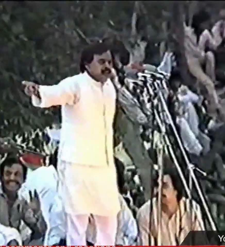 zahidraza622739's tweet photo. 8 اگست 1986 کو کراچی کے نشتر پارک میں ہونے والا MQM کا پہلا تاریخی جلسہ عام جس کی کامیابی اور نظم و ظبط کی کی مثالیں آج تک دی جاتی ہیں۔                                دعا کروں کہ سلامت رہے میری ہمت 
یہ ایک چراغ کئی آندھیوں پہ بھاری ہے 
جیئے الطاف بھائی صدا جیئے 
#الطاف_حسین_ضروری https://t.co/TG5QDcpF9X