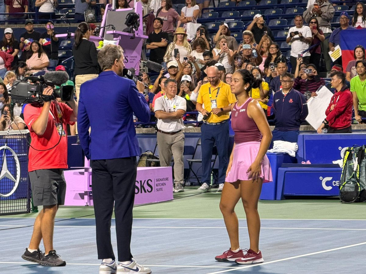 ABSCBNNews's tweet photo. KINAYOD NI PINSAN!
 
LOOK: Moments after Alex Eala's win against Caty McNally in their Round of 32 clash at the 2026 Canadian Open.
 
Eala sends McNally home via 6-3, 5-7, 6-4 victory.
 
(Photos: Dyan Castillejo, ABS-CBN News) https://t.co/obn3DiLuR4
