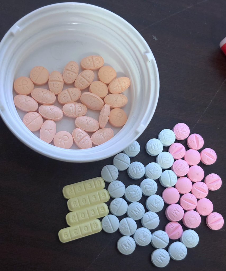 SensitiveReach's tweet photo. More drugs, less friends 🥲 #drugtwt #scripts #pharma #drug https://t.co/1keSrdGYWm