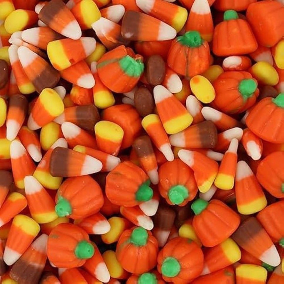 1keezybaby's tweet photo. TRUE or FALSE : Candy Corn is the worst candy of all time? https://t.co/MmbxMglYtH
