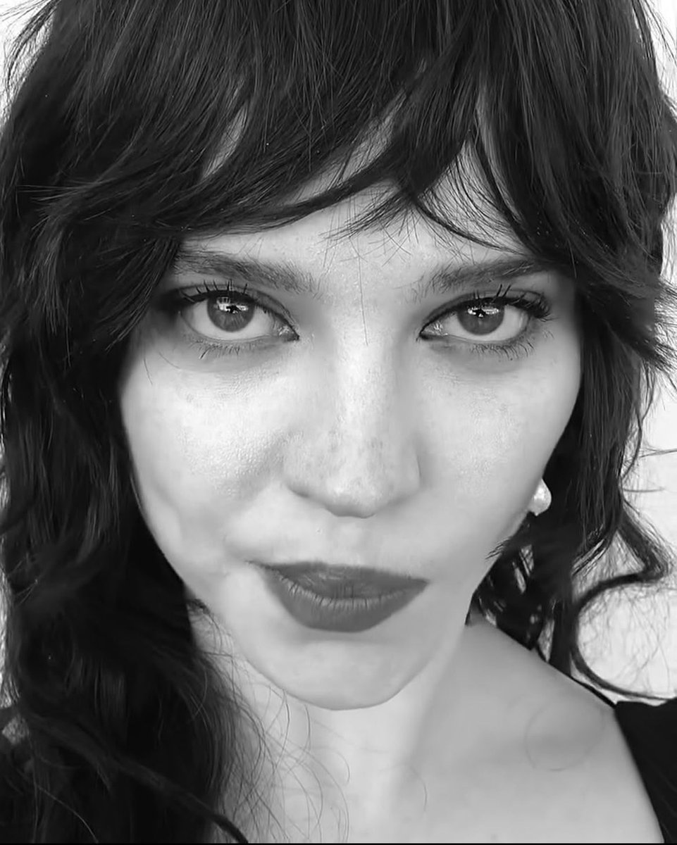 dailysoapy's tweet photo. shes the love of my soul. https://t.co/BApfngLlUt