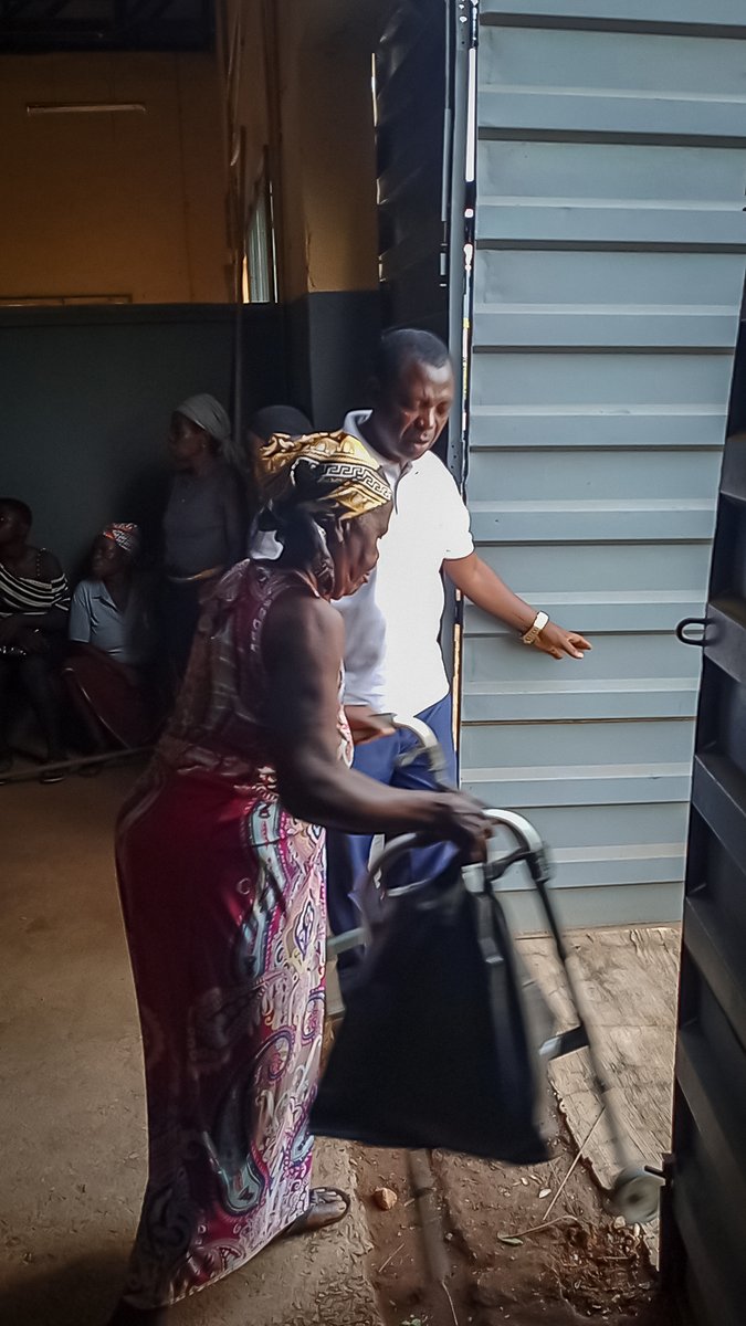 GdhInitiative's tweet photo. Introducing the Anglican Diocese Medical team to the Refugees of Adagom 1, Adagom 3 and the Host Community Occupants in Ogoja...

#WHO 
#UNHCR https://t.co/mNrdNHNuz7