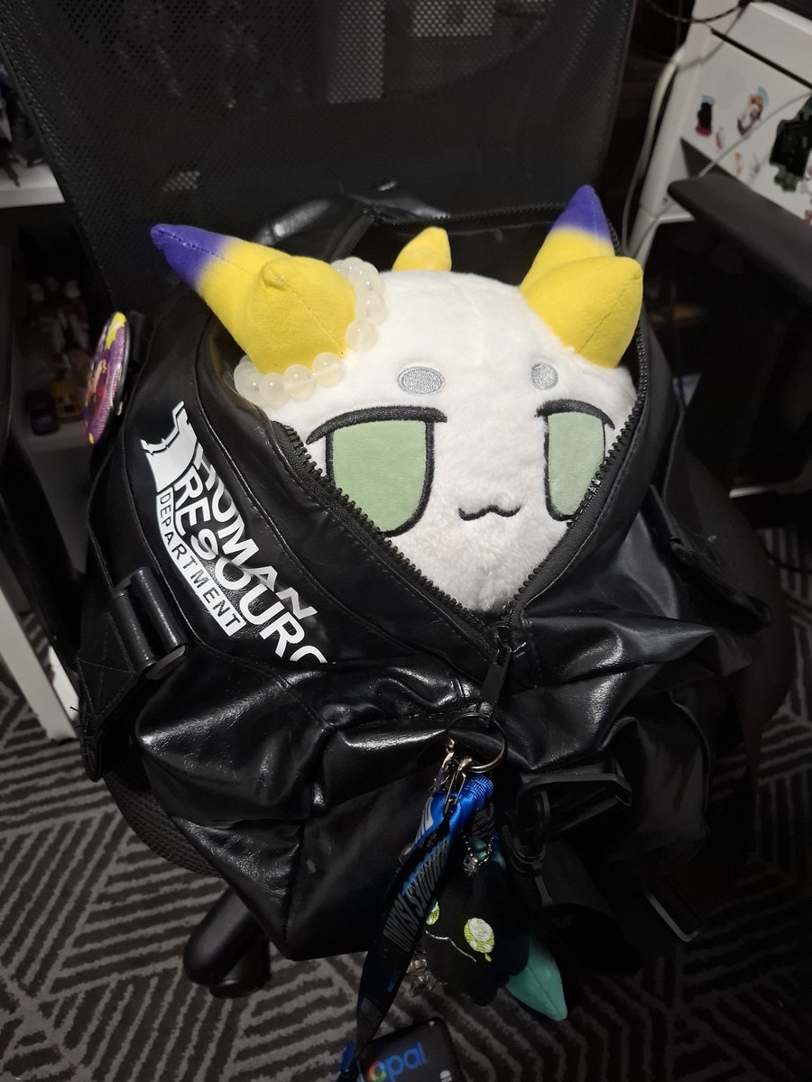 apapyart's tweet photo. We going out. https://t.co/M84bE0CjY4