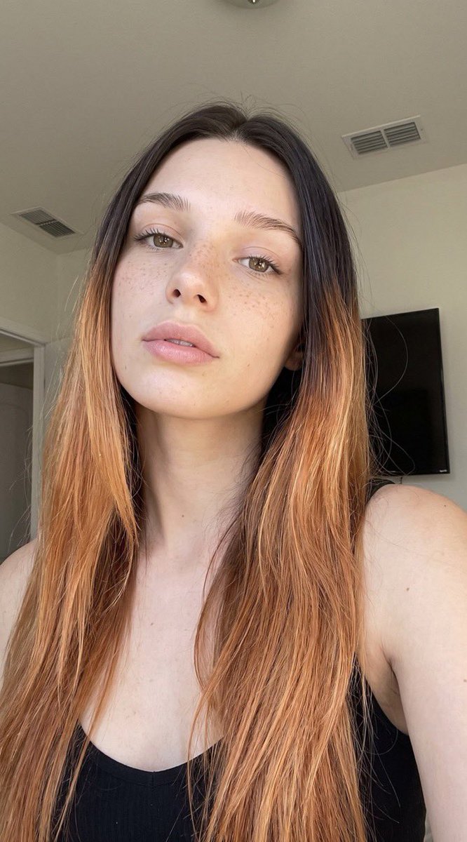 itsvicangeell's tweet photo. can a t-girls get some love too? 🥹🏳️‍⚧️ https://t.co/V6wifprQ3E