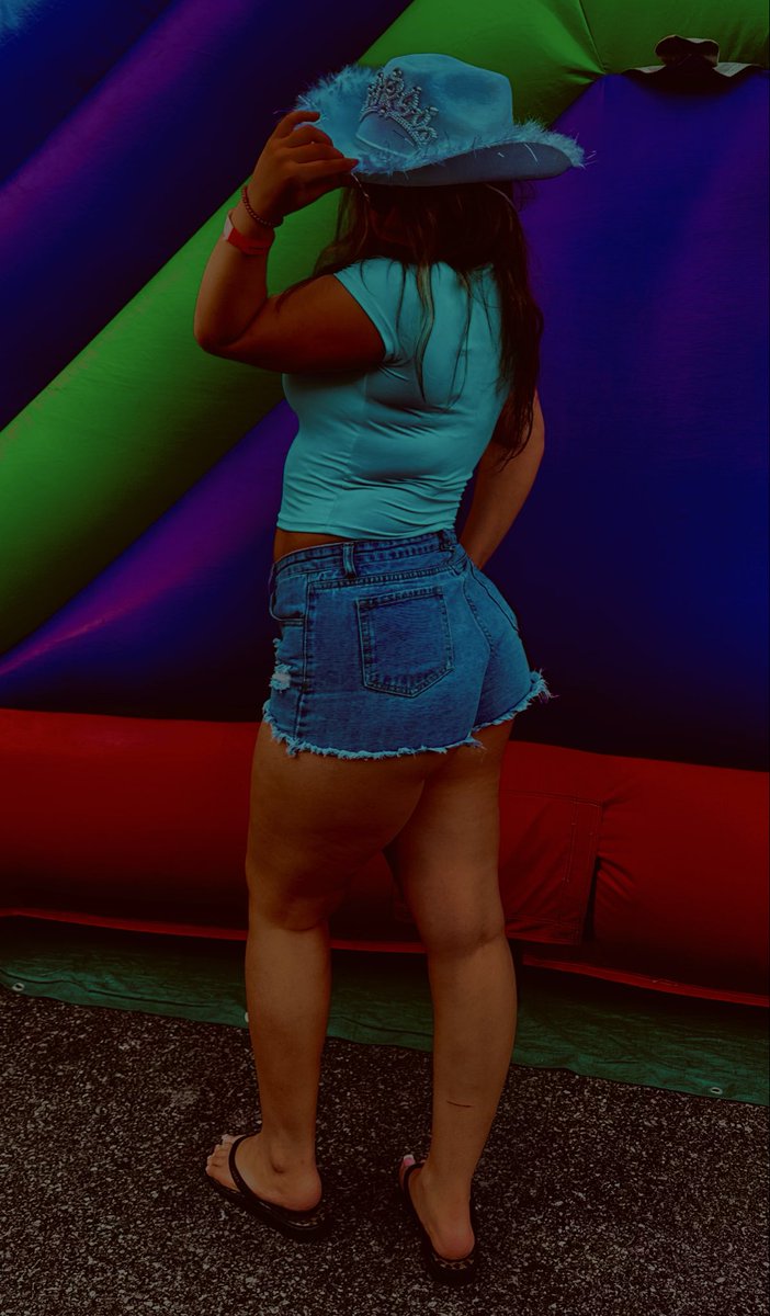 Bigma222's tweet photo. That’s my kinda night 
•
•
•
@JoinPlayboyClub 
#fyp #fypシ゚viral https://t.co/acIOgzZZtx