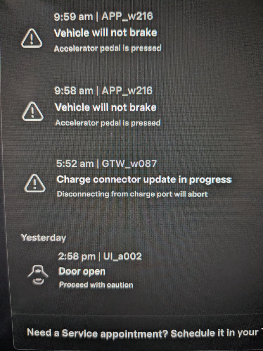 CharlesJaynes69's tweet photo. @NotATeslaApp I found this out when my car suddenly stopped charging itself https://t.co/q15J3KKJ6u