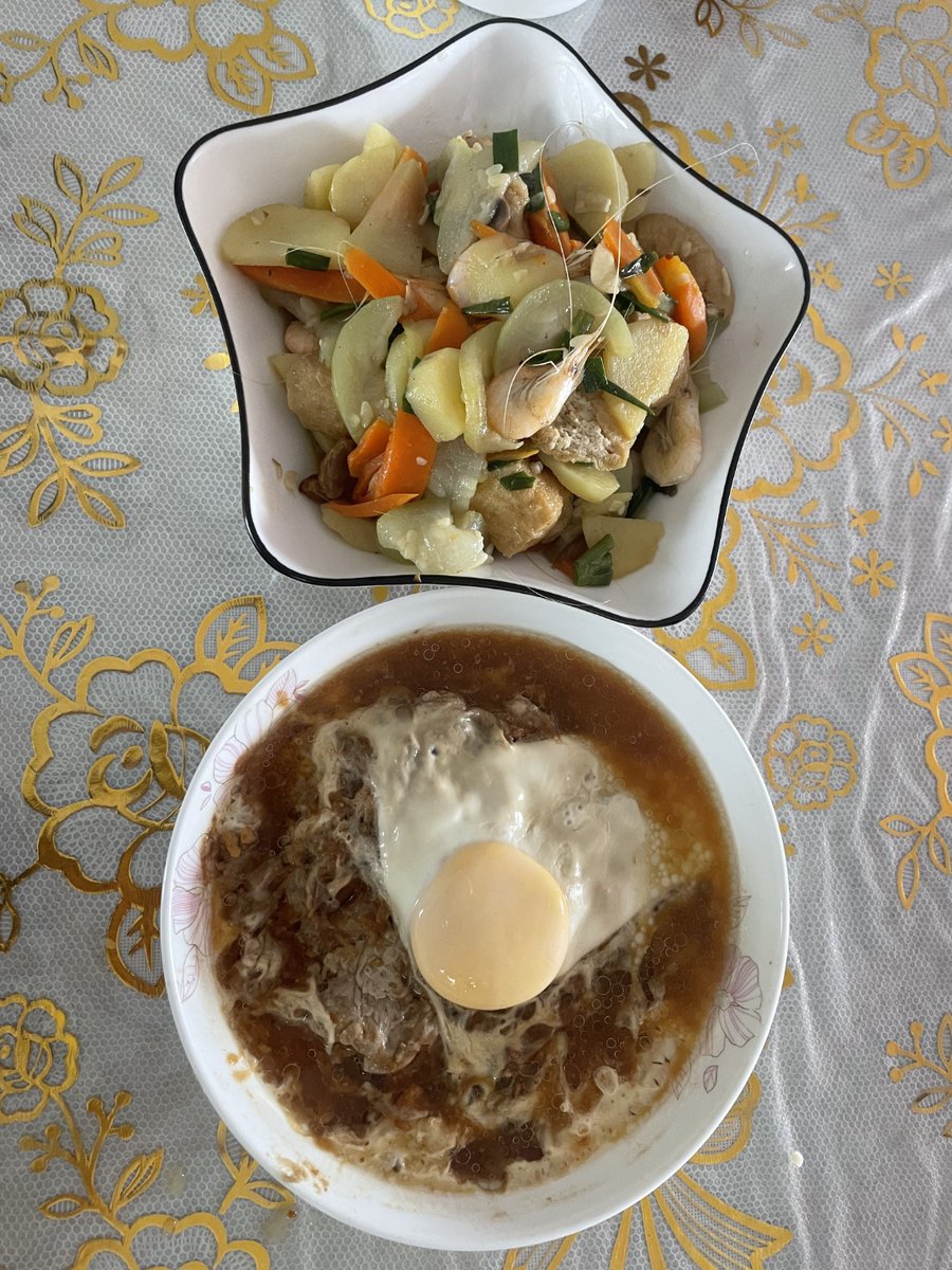 gathergether's tweet photo. 今日份家常便饭get清炒时蔬配嫩滑煎蛋，简单却吃得出的舒服，打工人的午餐幸福感拉满～ https://t.co/xcS5abpWWX