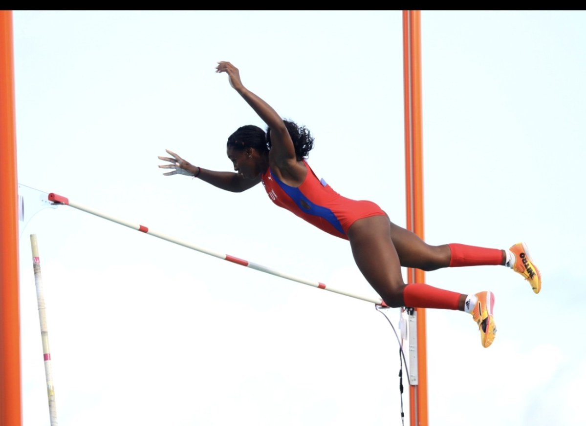 jit_digital's tweet photo. #Cuba en los JJCC de #SantoDomingo2026
Continúa la fiesta del #atletismo:
oro y plata en el salto con pértiga, por intermedio de Alín Quiala y Karelia James, respectivamente.
#DeporteCubano #InderCuba65 #VeranoConMiGente #SiempreXCuba https://t.co/feEbS58Dlc
