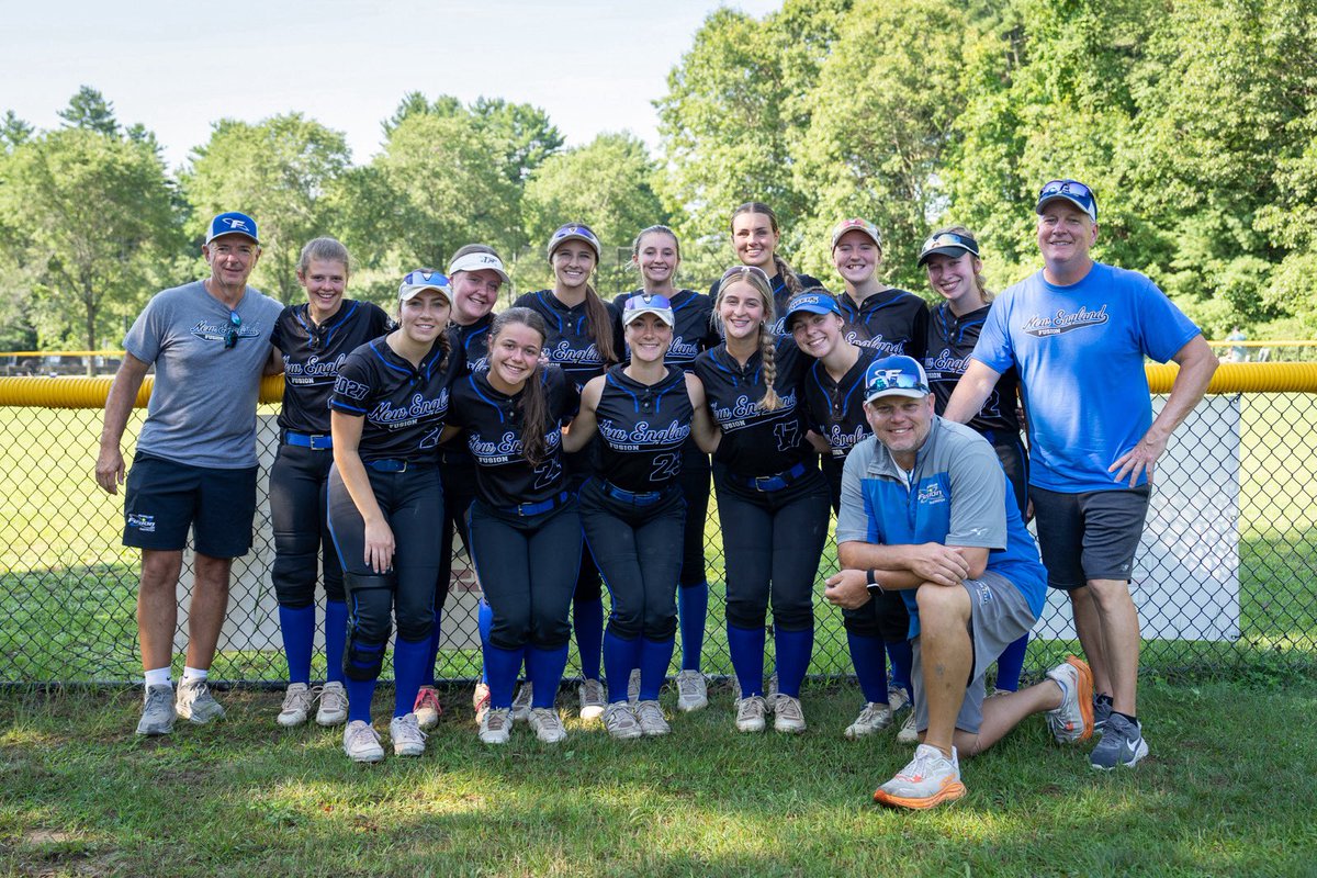 PaigeSecor2028's tweet photo. Last weekend my team finished up our summer season at NEF. I'm so grateful to have played alongside such a great group of girls this year. A special thank you to Coach Pete, Coach Steve, and Coach Tom for all your time and support. Thank you for making this season so special! 💙 https://t.co/flmcnLZJH1