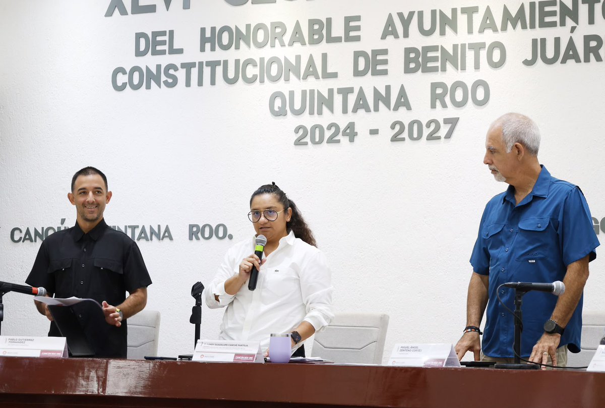 5toPoderDiario's tweet photo. #5topoder #noticias #cancun
IMPULSA AYUNTAMIENTO DE BENITO JUÁREZ NUEVA NORMATIVA PARA FORTALECER LA SIMPLIFICACIÓN ADMINISTRATIVA
Cancún, Q. R., a 07 de agosto de 2026.- Con el propósito de consolidar un gobierno más eficiente, transparente y cercano a la ciudadanía, el Cabildo de Benito Juárez aprobó por unanimidad turnar a comisiones unidas la iniciativa para reformar el acuerdo de creación del Instituto Municipal de Desarrollo Administrativo e Innovación, abrogar su reglamento interior y expedir uno nuevo que fortalezca la simplificación administrativa, la digitalización de procesos y la coordinación institucional.
Durante la Cuadragésima Sexta Sesión Ordinaria, realizada en la sala “20 de abril” y encabezada por la Encargada de Despacho de la Presidencia Municipal, Landy Guadalupe Canché Pantoja, se detalló que el nuevo ordenamiento permitirá adecuar las facultades del IMDAI al marco de la Ley Nacional para Eliminar Trámites Burocráticos, mediante la instauración de la Autoridad Municipal de Simplificación y Digitalización. Con ello, se busca agilizar trámites, reducir cargas administrativas y mejorar la atención ciudadana.
Asimismo, el cuerpo cabildar avaló por mayoría turnar a comisiones la expedición del Reglamento para la Atención Integral de Inmuebles en Estado de Abandono, Riesgo o Deterioro, instrumento jurídico que establecerá procedimientos claros para identificar, registrar, clasificar e intervenir espacios que representen riesgos urbanos, contribuyendo a una ciudad más segura, ordenada y con mejores condiciones de vida.
En otro punto, se aprobó por unanimidad otorgar una segunda licencia temporal a la Presidenta Municipal, Ana Paty Peralta, por 44 días naturales, efectiva a partir de las 22:00 horas del 09 de agosto. Durante este periodo, continuará como Encargada de Despacho la primera regidora, Landy Guadalupe Canché Pantoja, garantizando la continuidad administrativa del Ayuntamiento.
Fuente: 5to Poder Agencia de Noticias
