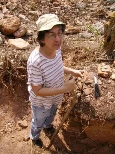 CubaArqueo's tweet photo. Hasta siempre, Silvia Teresita Angelbello Izquierdo (1948–2026)

La arqueología cubana despide a una de sus figuras imprescindibles. Silvia Teresita Angelbello Izquierdo dedicó más de cinco décadas al estudio, conservación y divulgación del patrimonio arqueológico e histórico⬇️ https://t.co/EVjZBaJmWl