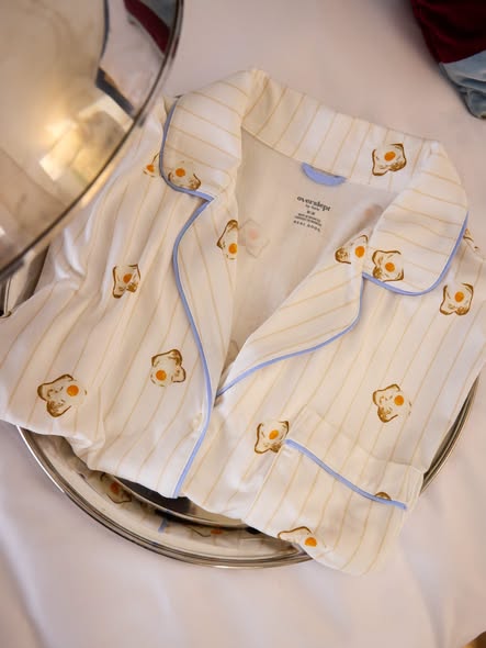 BoydLotshaw's tweet photo. Snoozed all your alarms? Shop new overslept jammies https://t.co/OfsSWvIjR2