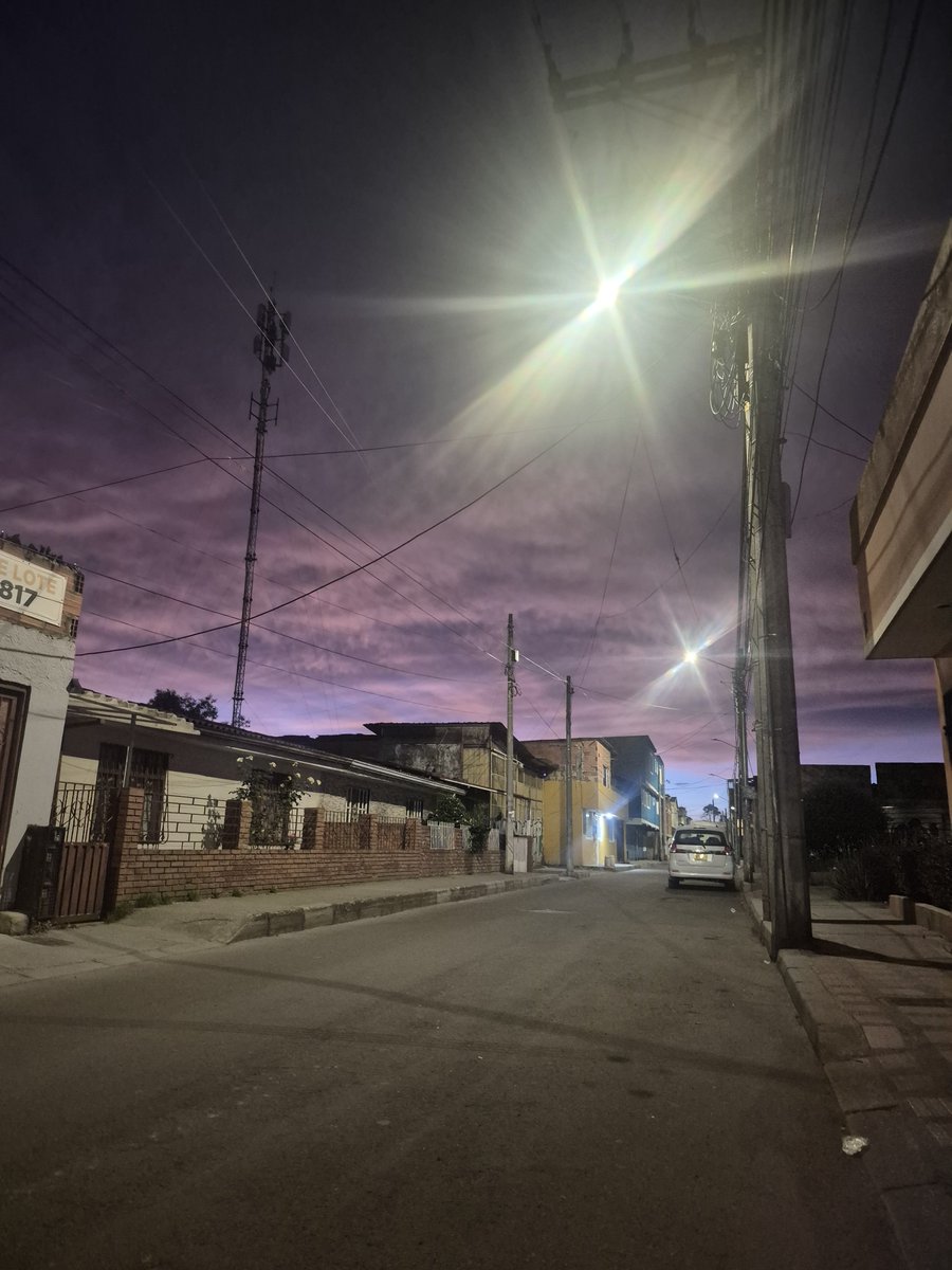 javiogs's tweet photo. @MalaMMujer Tremndo cielo el dia de hoy https://t.co/r2rWQk0ZHO