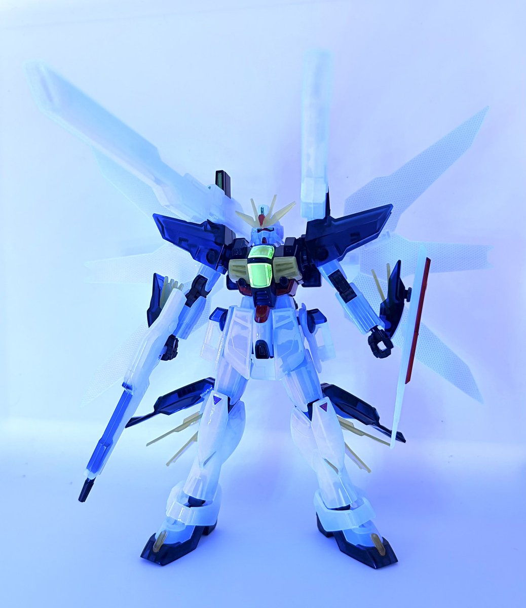 ms89394959's tweet photo. 積みプラ消化
ガンダムダブルエックスクリアカラー
クリアを生かすため部分塗装して研ぎ出しなるものに挑戦したがクリア層をの厚さが難しい
#ガンプラ https://t.co/SIPE3feEgo