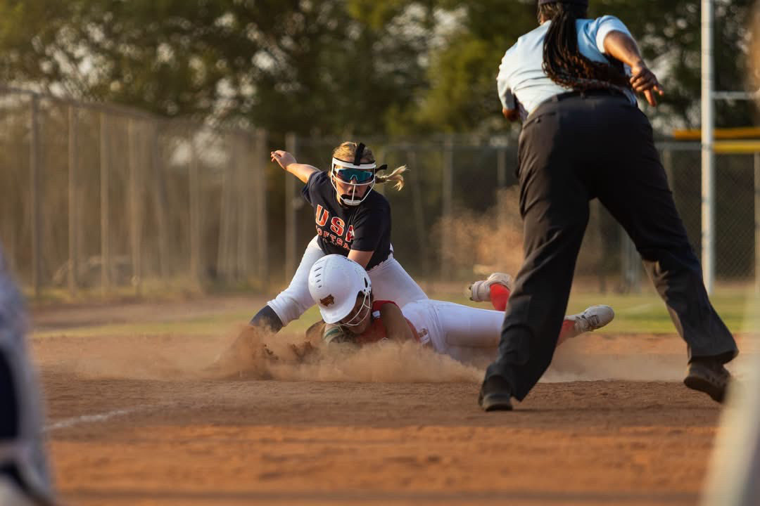 ichrans2031's tweet photo. Thank you to USA Softball for the opportunity to play for the Region 7 Stripes Team at the All American Games in OKC. I enjoyed playing with girls from my region and competing against others from across the country. I ended the tournament with a .600 batting avg and a .714 obp. https://t.co/mtbz9PMys6