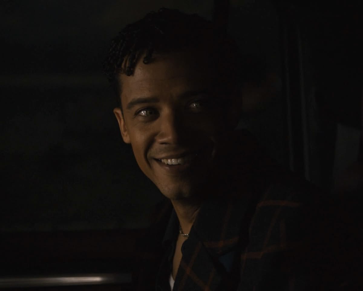 lovebotjacob's tweet photo. louis in ep6 you were a vision <3 https://t.co/MDhLad61mj