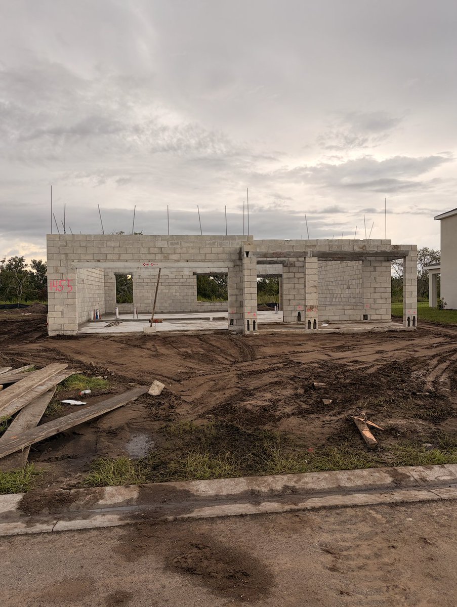MikeFyvieSells's tweet photo. Construction Update #2!
First-floor block is complete at our new home in Star Farms! 🏡 Inspection is next, followed by the lintel pour and first-floor framing.
Follow our full build journey:https://t.co/9hUopRVTpd https://t.co/jS7T3XkNzN