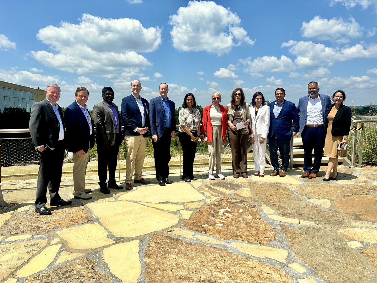jackiegerhartmd's tweet photo. 🔗 Rural healthcare needs a connected system 🔗
Excited to join leaders from @HeyEpic, @MercyHealth, and the Alice Walton School of Medicine to explore a scalable, whole-person model that could extend far beyond Arkansas.
#RuralHealth #WholeHealth #HealthIT https://t.co/Jdj1qO7bGh