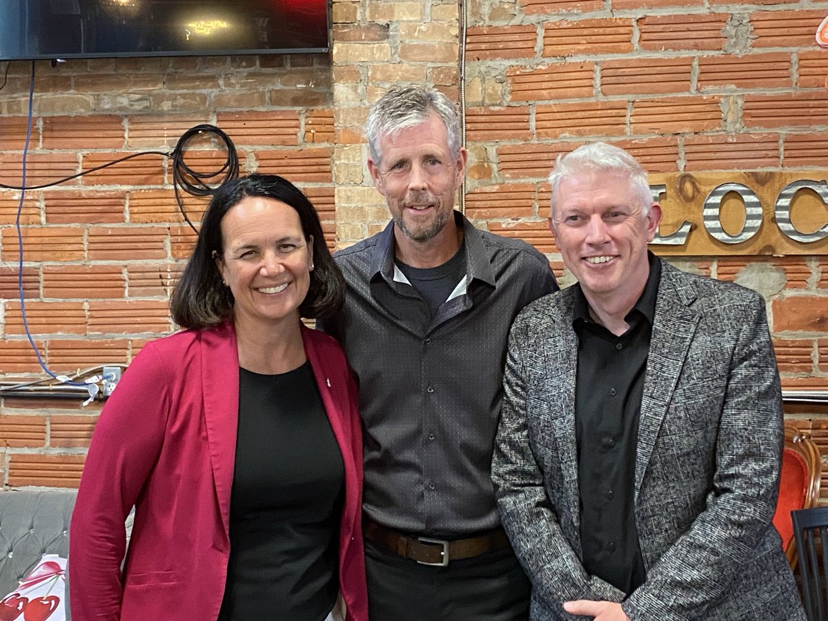 voteRonFox's tweet photo. We were lucky enough to welcome @LFairclo into the Brantford Brant riding this evening. She is very genuine and honest, and would make a terrific leader for the Ontario Liberal Party. 
Good luck with the leadership campaign Lee!! https://t.co/oEzW06mdMF