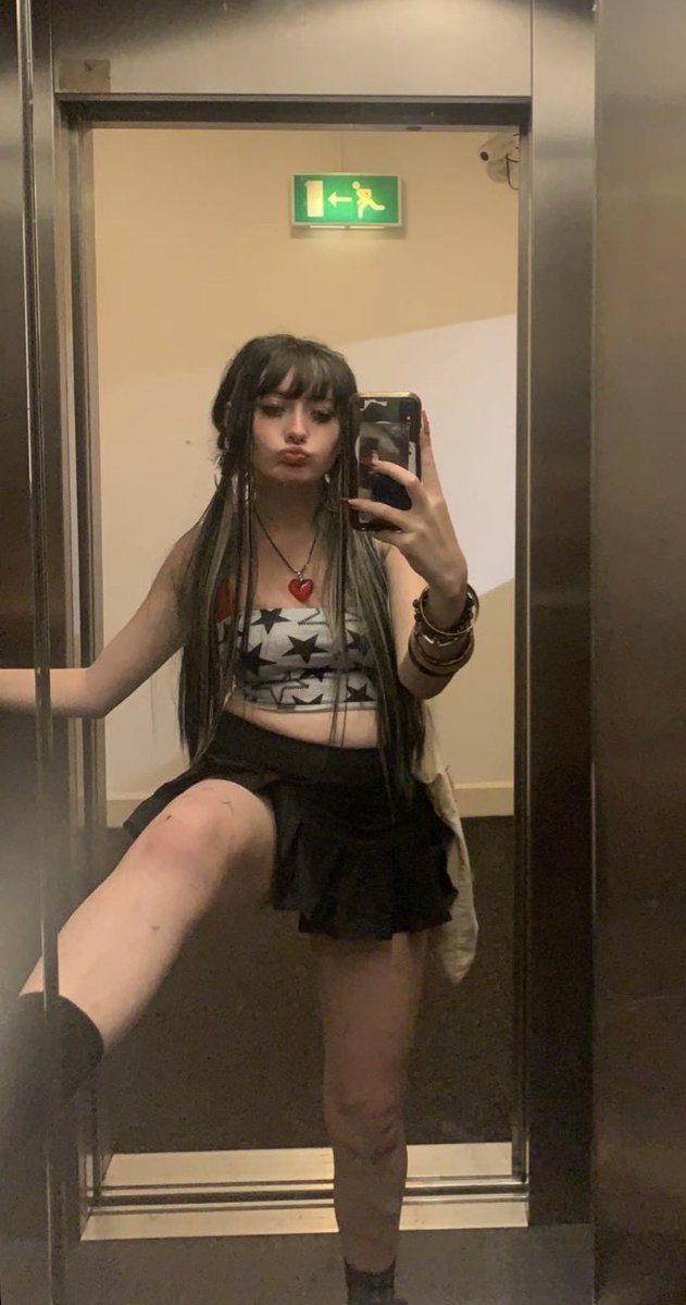 Rubyxrao's tweet photo. i literally can't get wet without getting sent money... dm #moneyslave #paypig #cashcow findom etc https://t.co/8zULRozREo