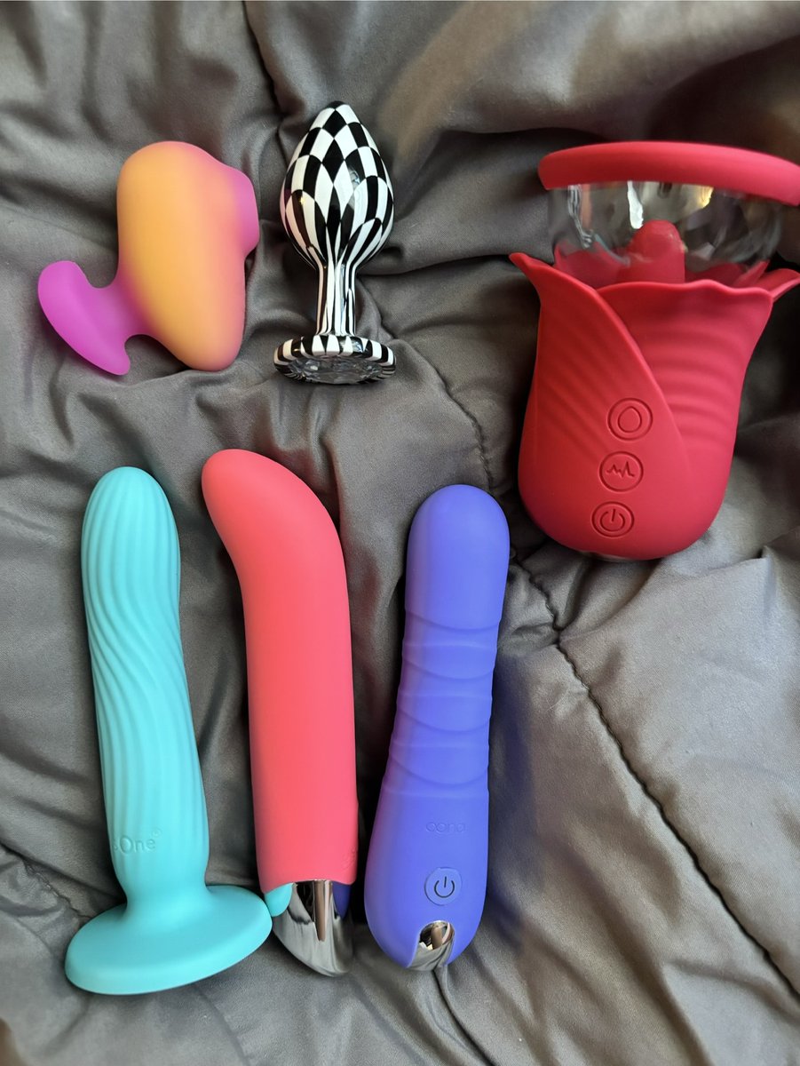 cherbithis's tweet photo. already seen by the interweb but plz admire my collectionnn https://t.co/6v0GwUyPR0