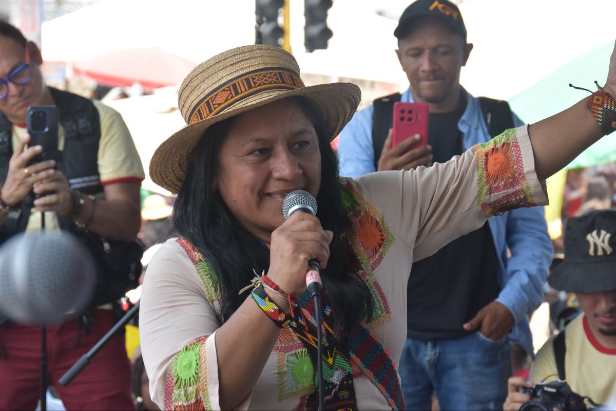 GildardoSilvaPH's tweet photo. 📍 Puerto Resistencia, Cali.

Cali se movilizó y volvió a demostrar que hay una ciudadanía organizada, consciente y decidida a respaldar el Pacto Histórico y el proyecto del Cambio. Desde las calles, con unidad y participación, seguimos construyendo la fuerza política necesaria para transformar a Colombia. ✊🏽

#PuertoResistencia #Cali #PactoHistórico #ElCambioSigue