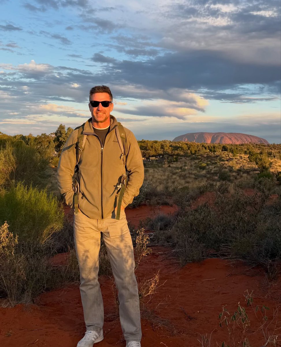 PericoDurann's tweet photo. Este era un viaje que llevaba muchísimo tiempo queriendo hacer.

Tenía muchas ganas de conocer Australia y, además, Peri y yo teníamos un pequeño reto: conseguir que hubiera conocido los cinco continentes antes de pasar los 10 años. https://t.co/kpVjL7eLLe