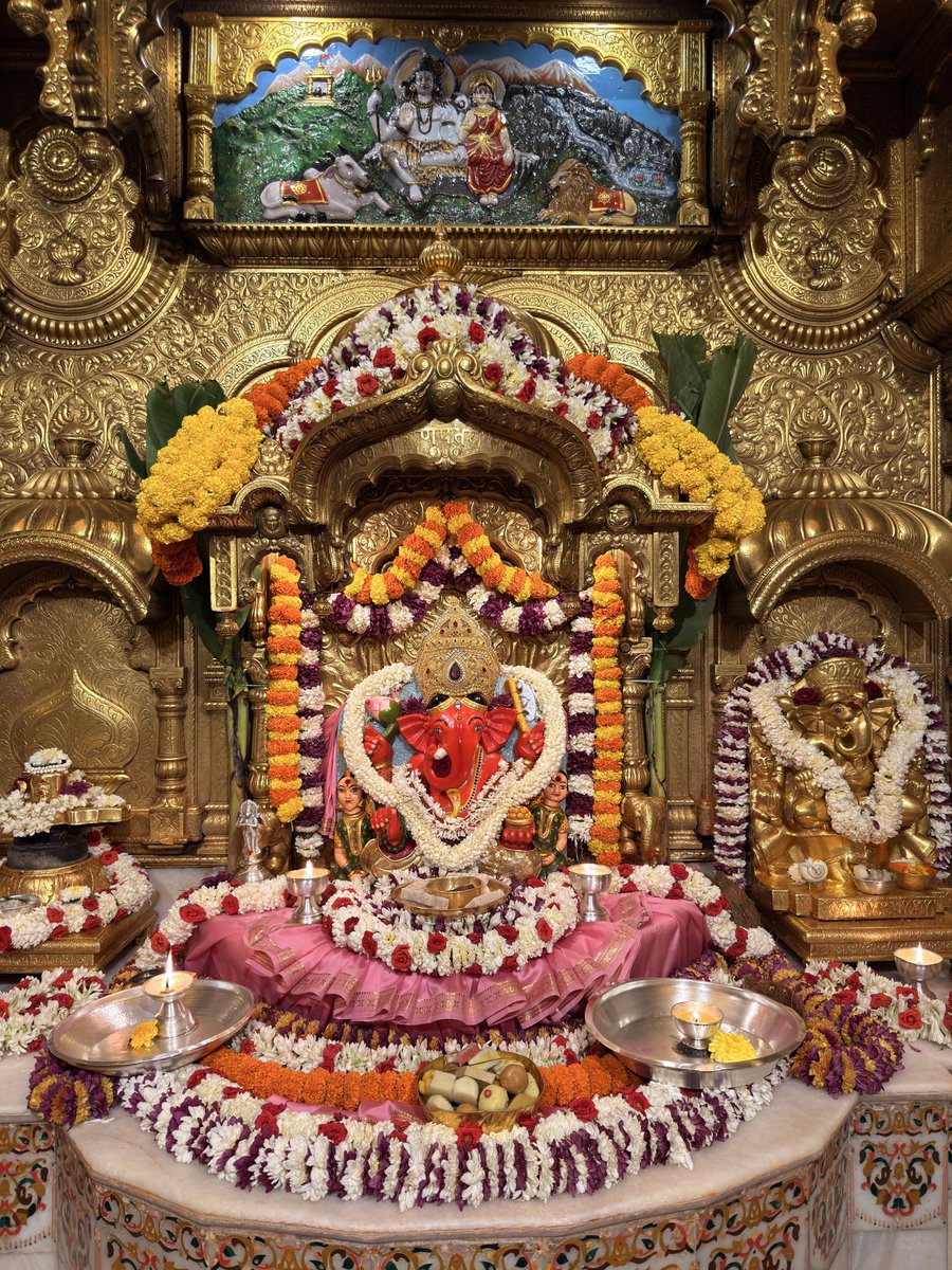 ArjunSharma9425's tweet photo. 🙏 गणपती  बाप्पा मोरया 🌺मंगलमूर्ती मोरया 🙏
 08,08,2026 शुभ शनिवार 🚩🙏
@SVTMumbai 🌞✨ https://t.co/rOWNgXFWhn