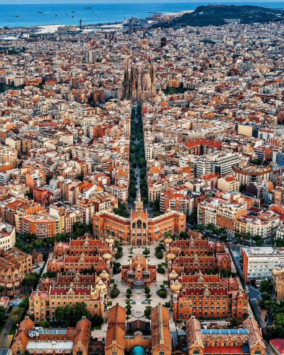 luckyr5pc's tweet photo. Barcelona, Spain 🇪🇸 https://t.co/7Fj6kTtcUo