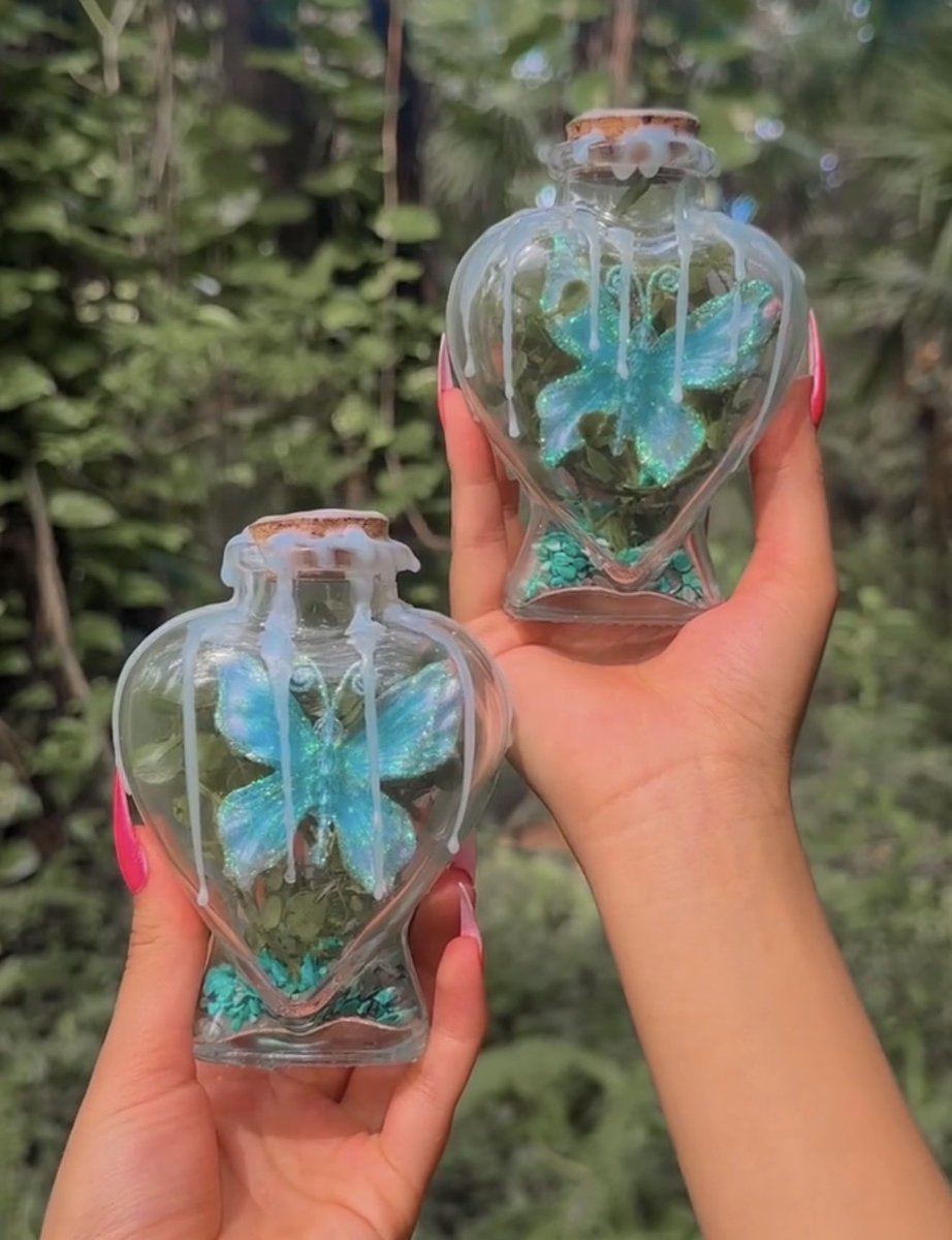 ehlloart's tweet photo. 🦋Butterfly spells✨@ehlloart https://t.co/XfjW4ywPzv