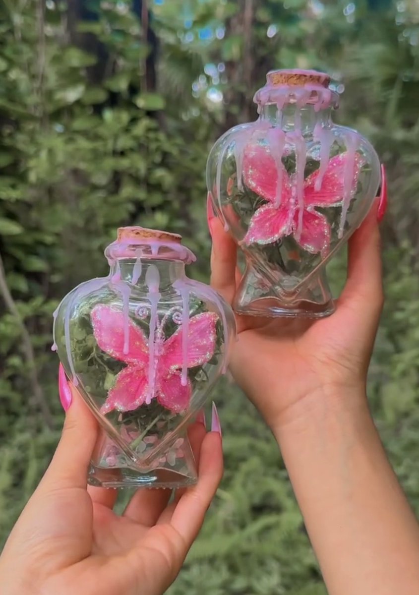 ehlloart's tweet photo. 🦋Butterfly spells✨@ehlloart https://t.co/XfjW4ywPzv