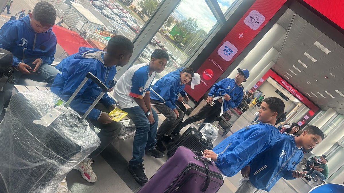 miguelfreites's tweet photo. le negaron la visa a los niños q nos iban a representar en la serie del caribe kids, estan varados en Bogotá
@Enrique_Rojas1 
@EJerezESPN
@arreazaortega 
@FerAlvarez 
@cafejr40 https://t.co/UIHZAc9lwh