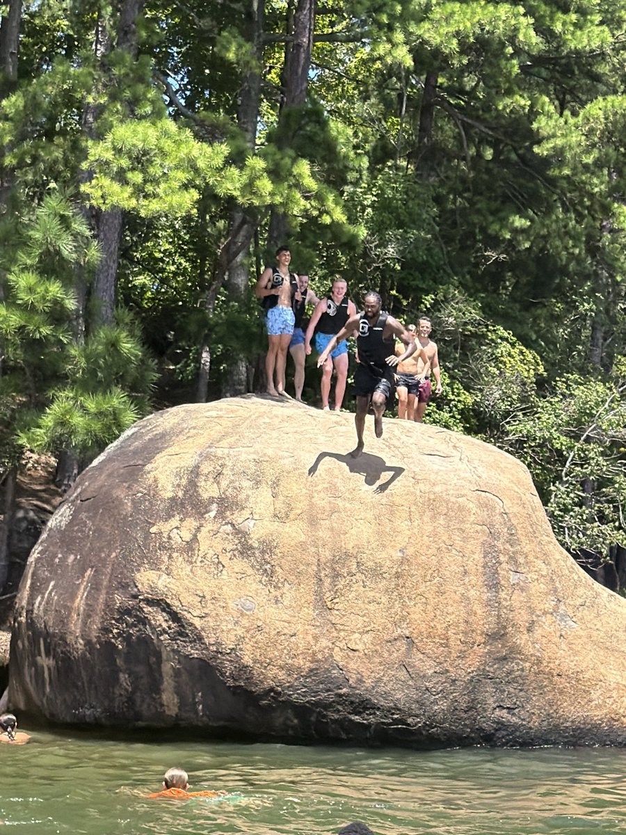 FeartheRooColl's tweet photo. Team bonding with @ClarkKelloggCBS ! #zipsMbb https://t.co/kxiYbaA6tW
