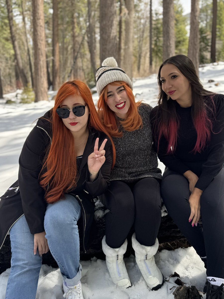 Cherrytwins13's tweet photo. Vim postar meus amores, meu irmão 🩷 minha Twin 🧡 e melhor de todas desde sempre, Bruna minha irmã de alma https://t.co/reICDpq1qC