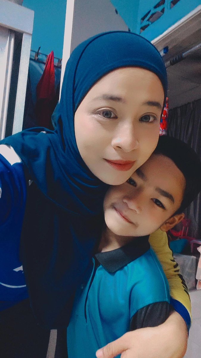 iekaAziz27's tweet photo. moga Adam selamat pergi &amp; balik. Adam dah lama teringin nak pergi snow house kan tp belum rezeki mama papa bawa adam. kebetulan sekolah buat rombongan kesana. so mama tak lepaskan peluang nie. 
Adam enjoy dgn kwn2 okay. mama lebiu so much ❤❤❤ https://t.co/RXqRItDyJZ