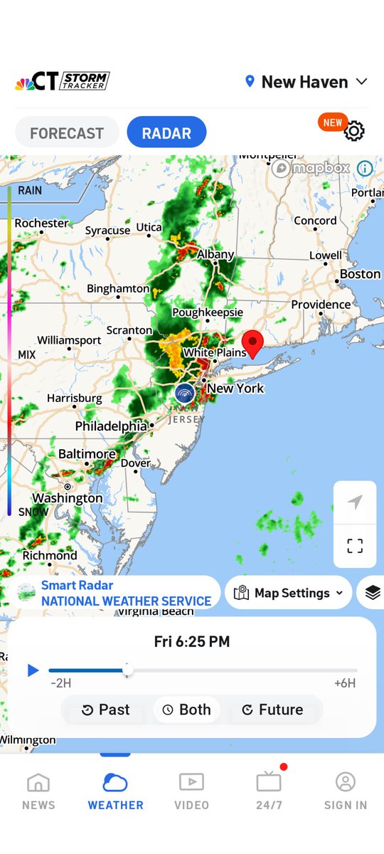 john_bau's tweet photo. @BreezeAIO @FlyTweed @NBCConnecticut @WTNH @WFSBnews @FOX61News @BreezeAirways This was the @NBCConnecticut radar at 6:25 just after we landed at @FlyTweed.  We had an obvious (but closing) window to deplane.

But here we sit at 8:45, still on the plane.  Help @BreezeAirways! https://t.co/jRBsfp9uz1