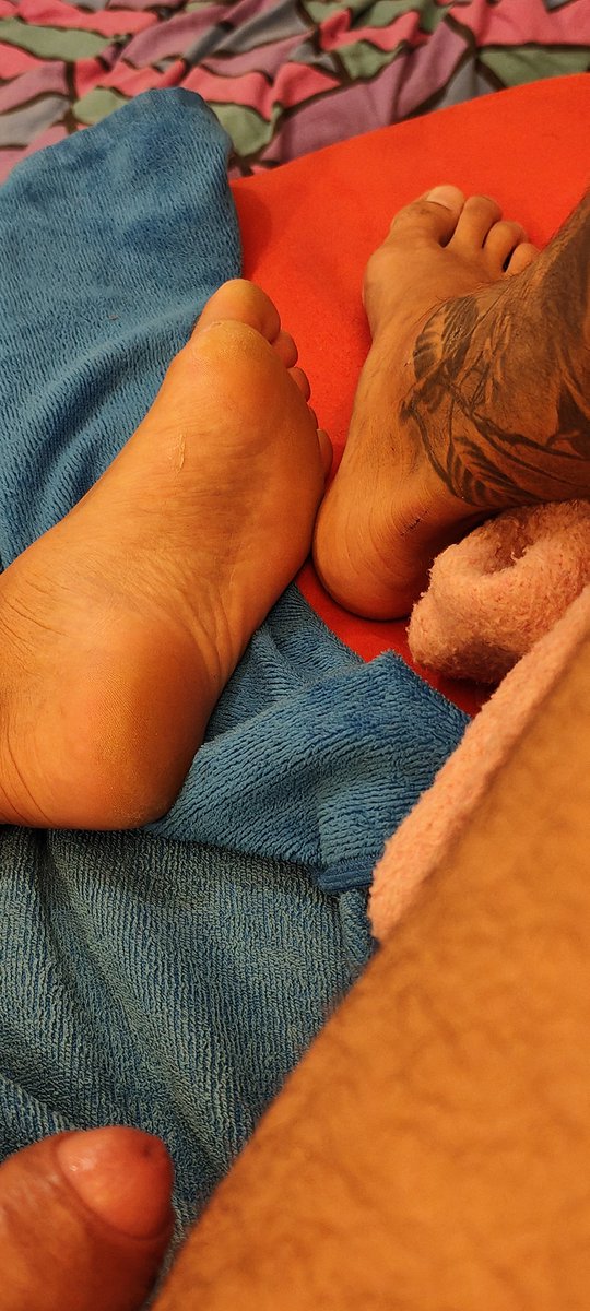 Afyemr0's tweet photo. #Masturbating #masturbate #dick #penis #penishole #kinks #gay #cock #cum #cumming #frenchcock #penishole #feet #feetanddick #feets 
Do u like my feet? https://t.co/4bcRea78Eu
