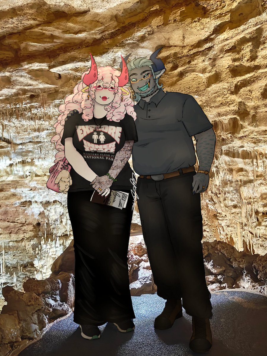 StarAuditor_'s tweet photo. Met My Irl Partners recently! Got this picture with one of em at the cavern's! 
Love you @TheBeowolfe_  !

#phighting #brokerstaff https://t.co/HP0dyrK7fa