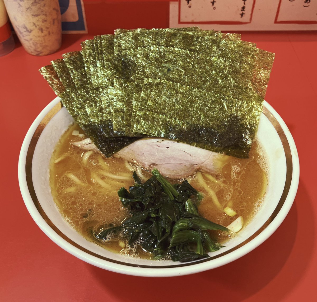 UraNonakaya_001's tweet photo. 西川口の裏野中家です

本日も通常営業となります😊

🈺日〜木曜・祝日
11:00〜0:50
🈺金・土曜
11:00〜1:50

西川口で店炊きスープの
家系ラーメンを食べるなら裏野中家へ‼️

相性抜群のライス100円食べ放題も
ご利用下さい🍚🍚

本日もご来店をお待ちしております🙇

#裏野中家
#家系ラーメン https://t.co/aKRF19YQjg