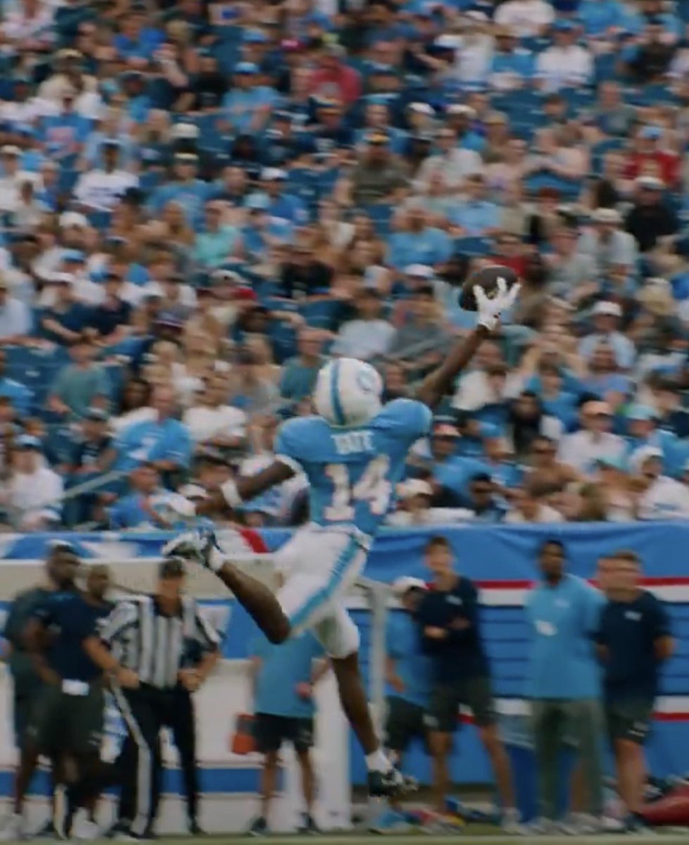 Cashbinoo's tweet photo. @Titans @carnelltate Holy aura https://t.co/FstoPxq2Rd