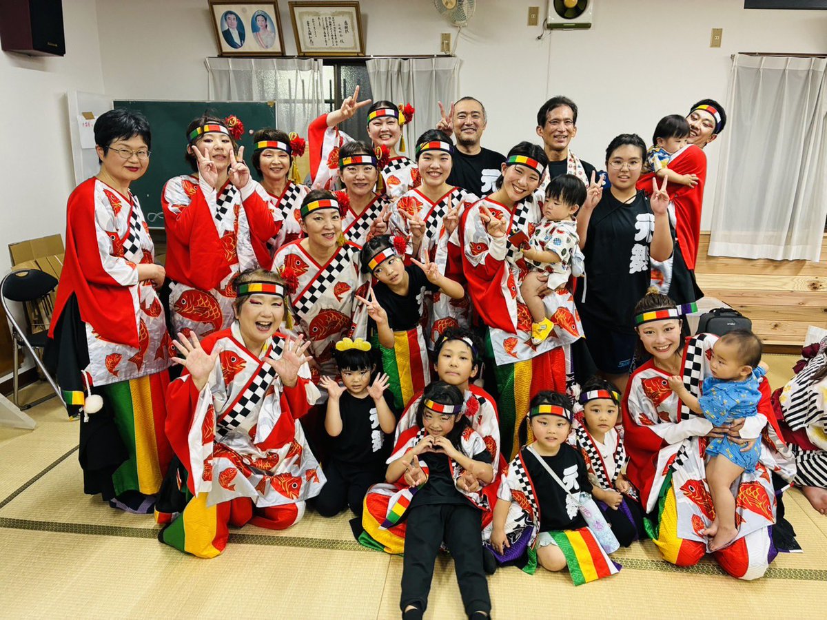 genkimaisin's tweet photo. 昨夜は三崎稲荷神社納涼盆踊りに参加しました！

やんざ・うらじゃは沢山の人に入っていただき、とても盛り上がりました！ありがとうございました♪

夏の巡業もいよいよ後半戦に入ってきました！

〈今後のイベント出演予定〉
8月22日(土)@古和釜小学校夏祭り納涼大会
8月23日(日)@習志野台団地祭り https://t.co/H00U8lHe6E