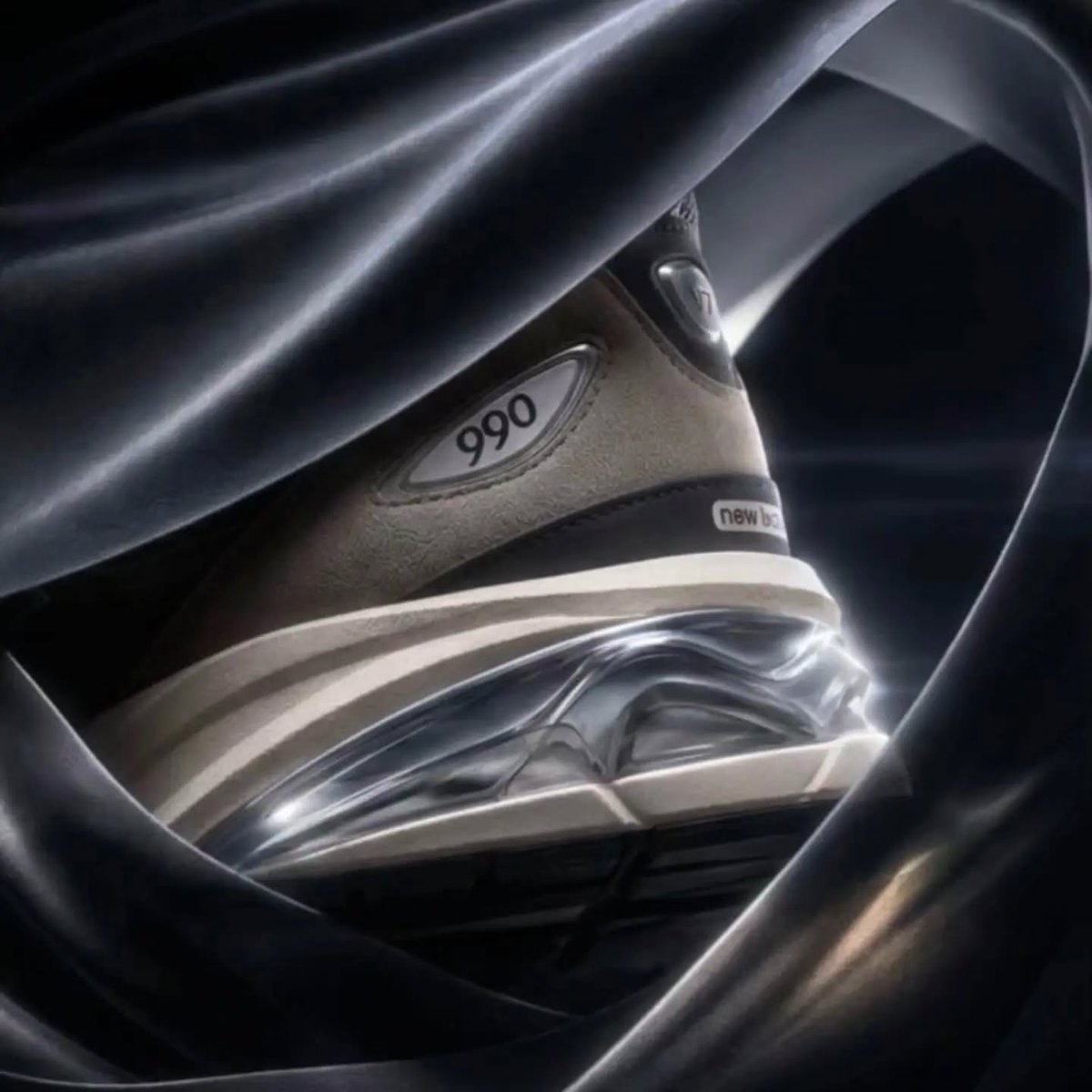 fullress's tweet photo. New Balance U990v7 Made in USA (ニューバランス)が、2027年 発売予定！(cozxyz)

https://t.co/U03qy84mNK https://t.co/IHJNNUSudf