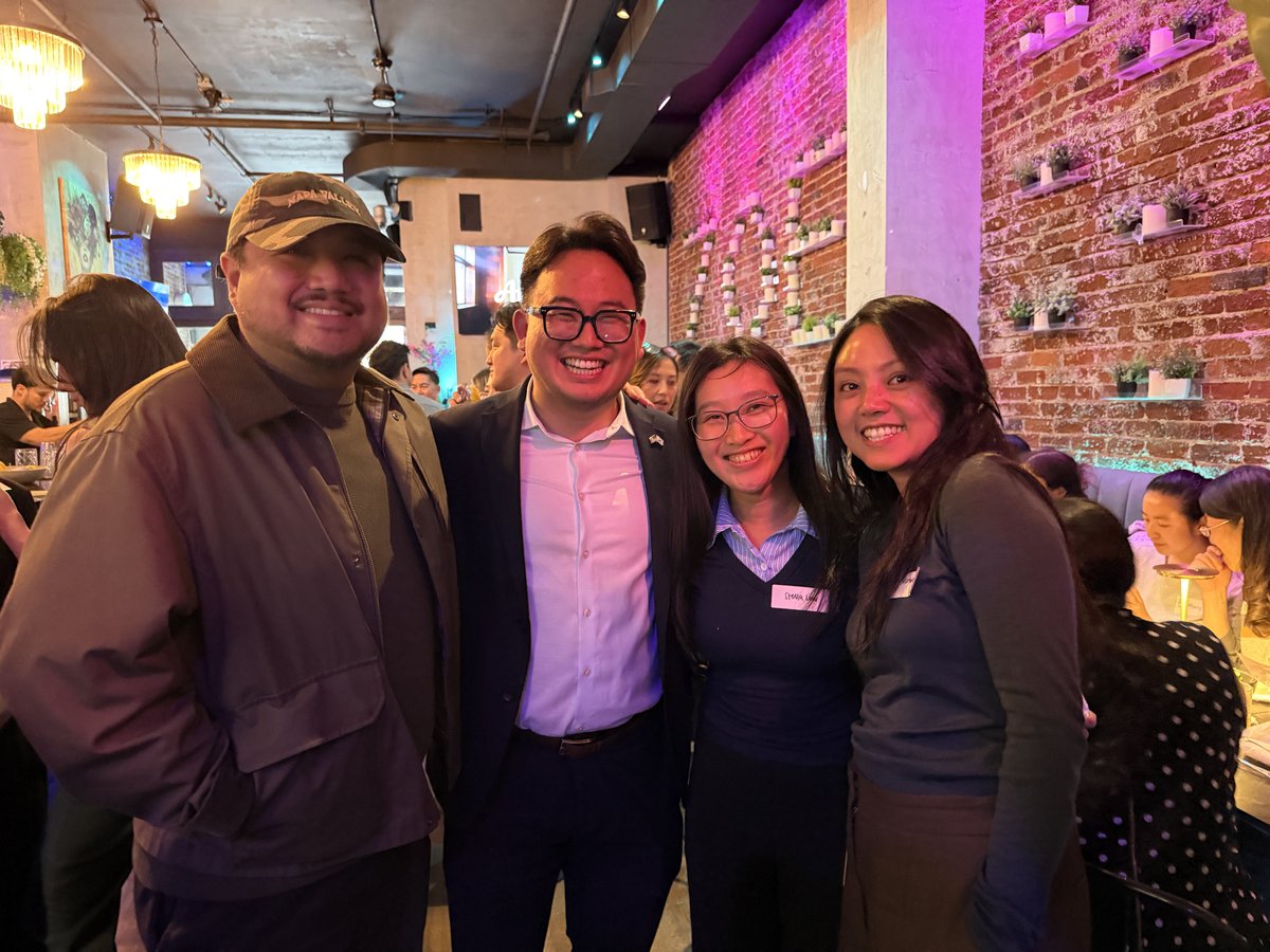 chungforchange's tweet photo. AABA mentorship! https://t.co/zUGIoSybAy