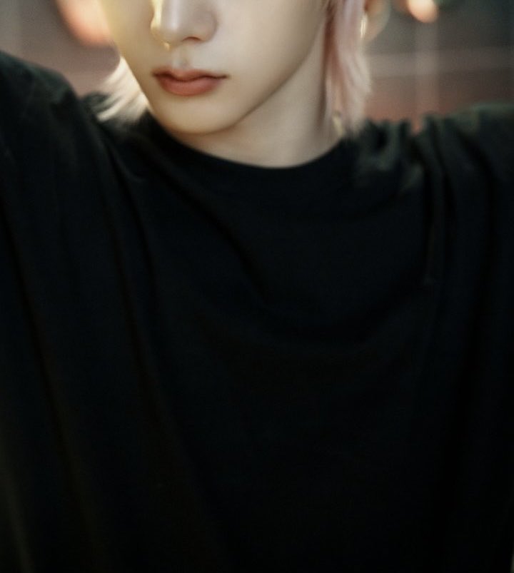 bbakbbak0's tweet photo. 나는 하관운명설을 믿는다. https://t.co/4YPPmnAbOh