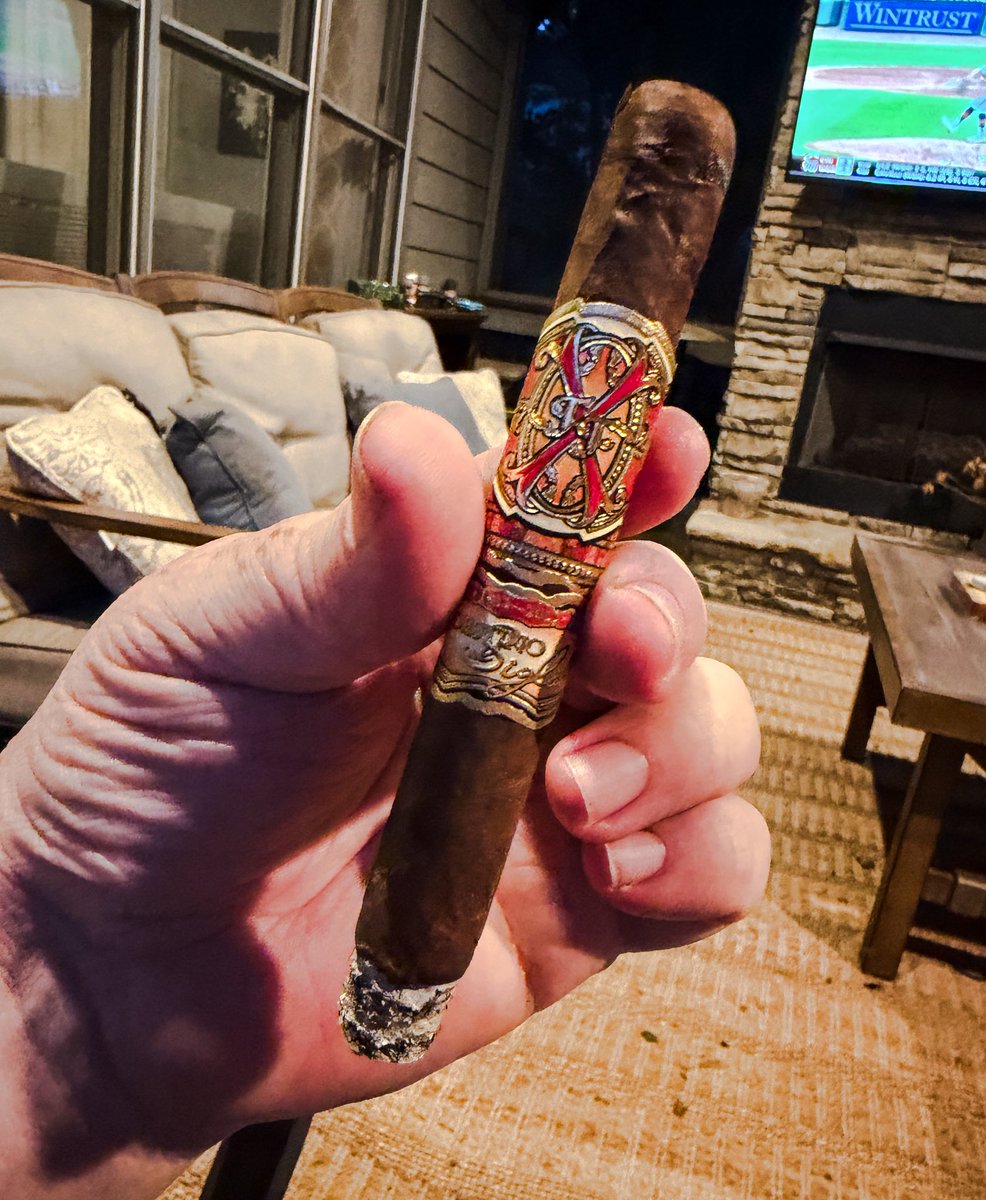 stogiedad's tweet photo. Well, Braves finally getting started so I’m going to indulge myself with an #OpusX Destino al Siglo. Heavenly. #nowsmoking #CigarLife #CigarsOnX @AFuenteCigars https://t.co/OBv8U9lsoy