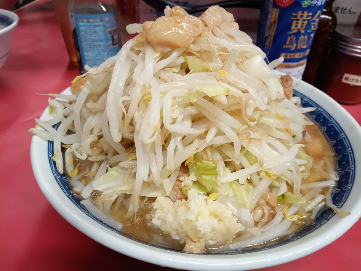 usamaru123623's tweet photo. ラーメン二郎　環七一之江店

今さっき

小ラーメン豚ダブル
コールはニンニクヤサイアブラ

本日は土曜日なので朝9時オープン有り難い

環七一之江店の豚ダブルが毎度神豚でレベチで美味い

相変わらず回転早いのも流石です

ご馳走様でした！ https://t.co/5ziX6cc8zY
